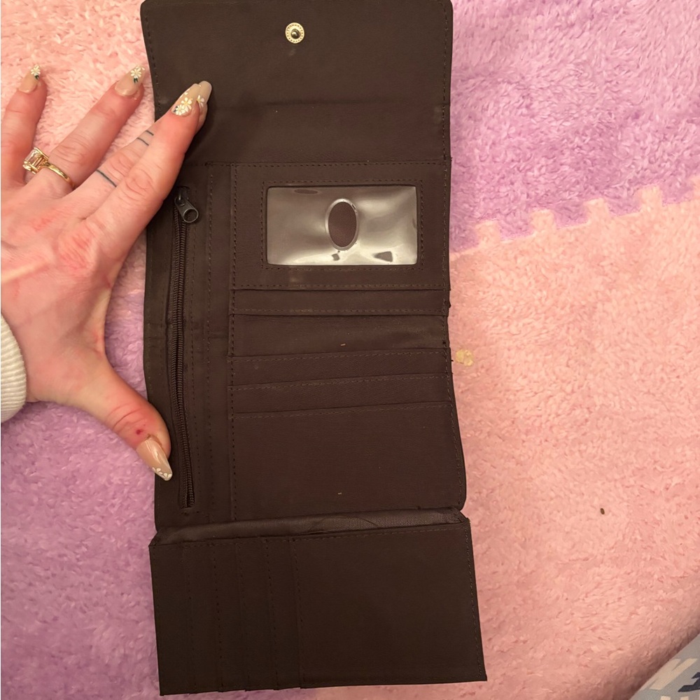 Liz Claiborne Brown and Black Wallet - Picture 5 of 7